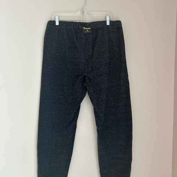 Men’s Roots 🦫 straight leg sweatpants - Size M - Picture 13 of 13